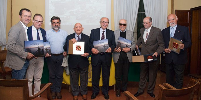 Al Circolo Ravennate e dei Forestieri presentazione del libro fotografico Offshore di Luigi Tazzari